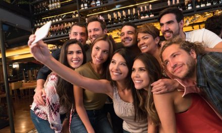 6 Tips to Help You Plan a Fabulous Class Reunion