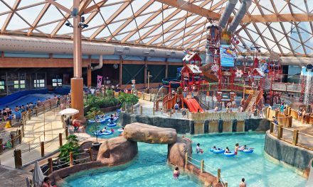 10 Great Indoor Water Parks for Family Vacations