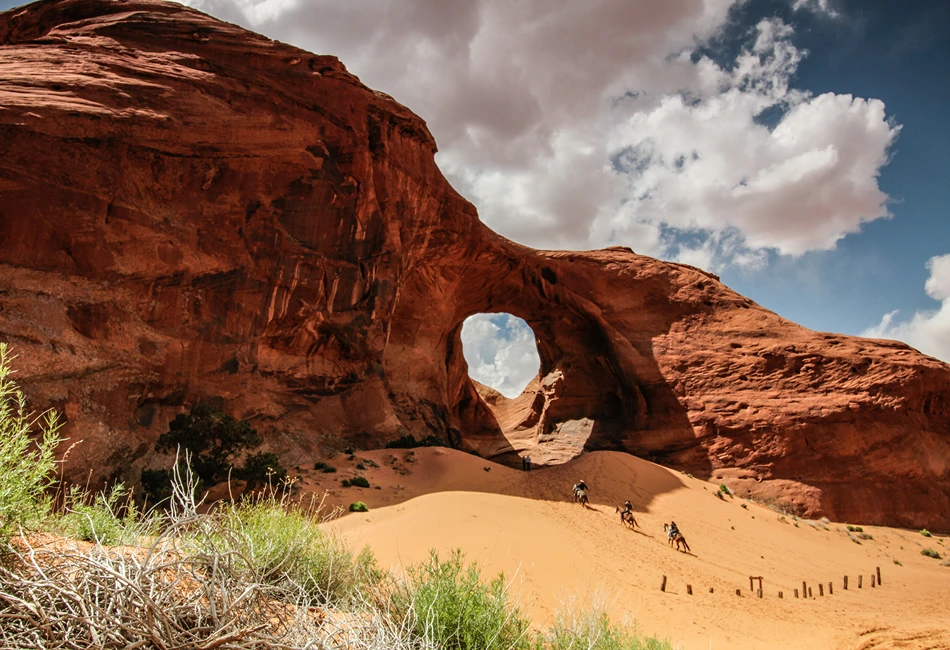 Monument Valley Arch