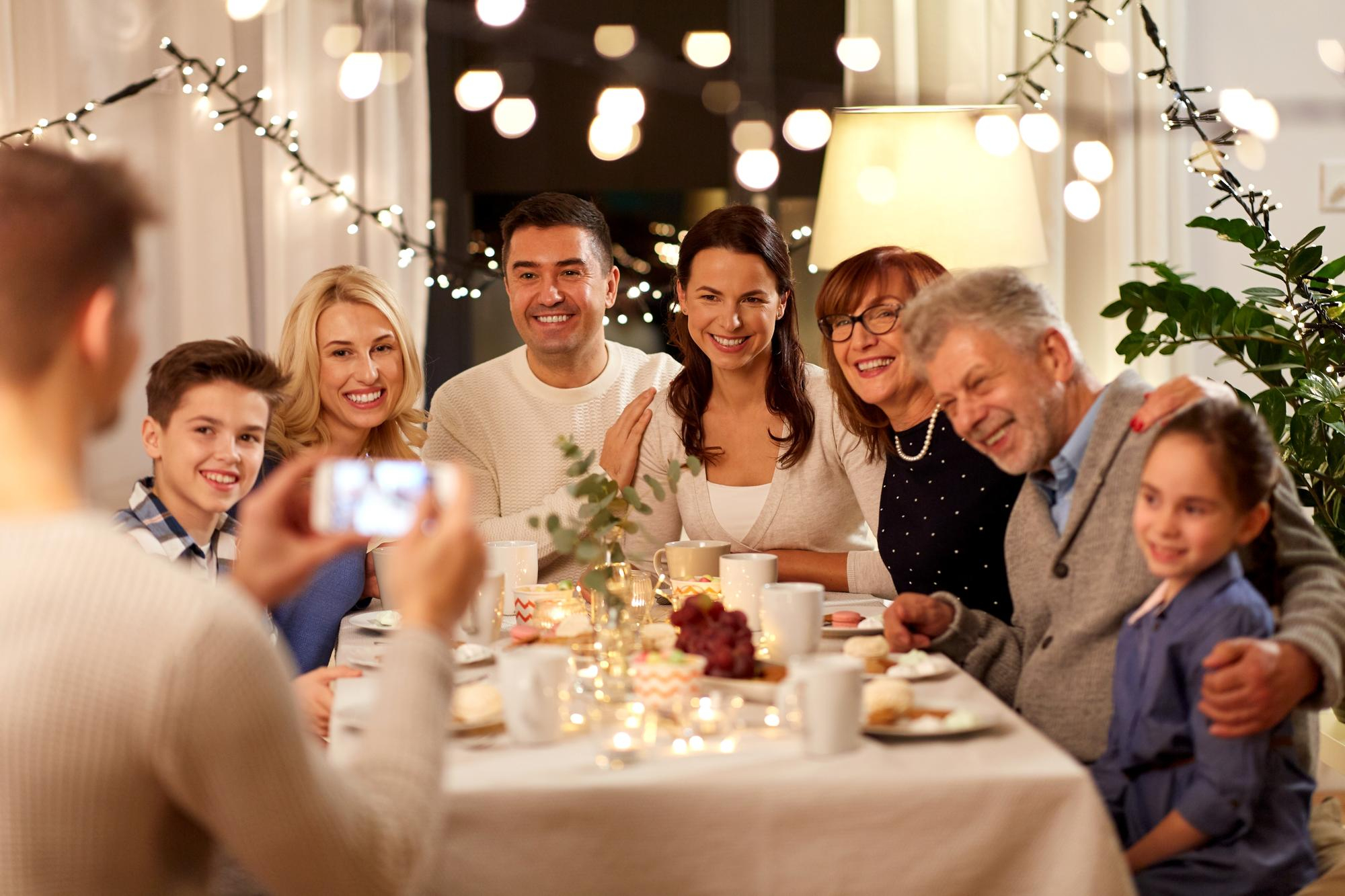 Hosting for the holidays Photo credit Freepik